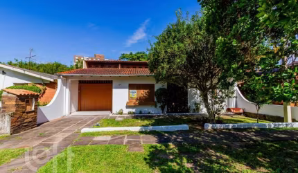 Casa em condomínio fechado com 3 quartos à venda na Rua Doutor Campos Velho, 1245, Cavalhada, Porto Alegre, 165 m2 por R$ 690.000