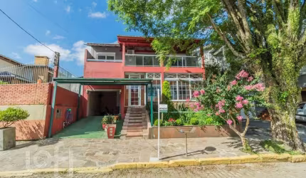 Casa em condomínio fechado com 4 quartos à venda na Rua Professor Antônio José Remião, 15, Espírito Santo, Porto Alegre, 300 m2 por R$ 850.000