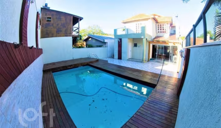 Casa em condomínio fechado com 4 quartos à venda na Rua Professor Antônio José Remião, 15, Espírito Santo, Porto Alegre, 297 m2 por R$ 890.000