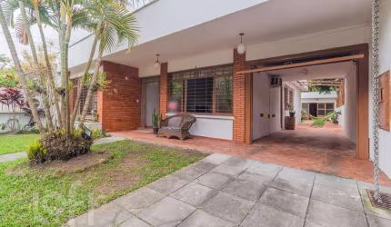 Casa com 3 quartos à venda na Rua Rincão, 244, Ipanema, Porto Alegre, 257 m2 por R$ 1.100.000