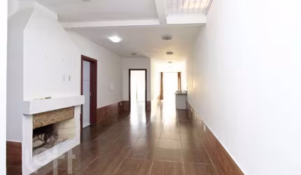 Casa com 2 quartos à venda na Rua Professora Doutora Hebe Tourinho, 103, Hípica, Porto Alegre, 70 m2 por R$ 325.000