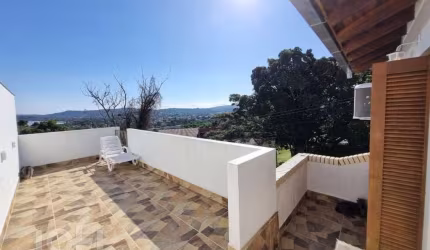 Casa com 3 quartos à venda na Rua dos Guaranis, 456, Espírito Santo, Porto Alegre, 161 m2 por R$ 599.000