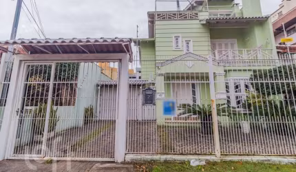 Casa com 5 quartos à venda na Rua Folha da Tarde, 49, Cristal, Porto Alegre, 330 m2 por R$ 1.790.000