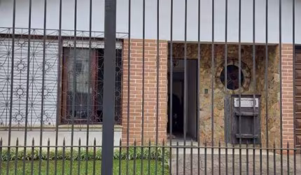 Casa com 4 quartos à venda na Rua Gaston Englert, 285, Vila Ipiranga, Porto Alegre, 170 m2 por R$ 734.000