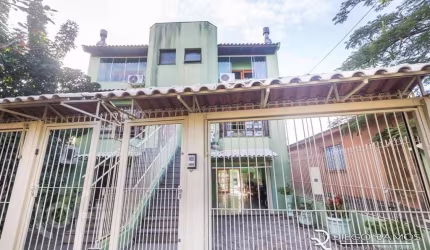 Casa com 3 quartos à venda na Avenida Mãe Apolinária Matias Batista, 170, Morro Santana, Porto Alegre, 171 m2 por R$ 744.000