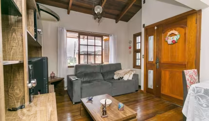 Casa com 3 quartos à venda na Rua Delfina Fusquini Sirianni, 35, Vila Nova, Porto Alegre, 204 m2 por R$ 580.000