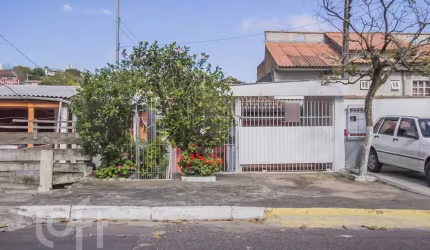 Casa com 3 quartos à venda na Avenida dos Prazeres, 206, Vila Jardim, Porto Alegre, 124 m2 por R$ 500.000
