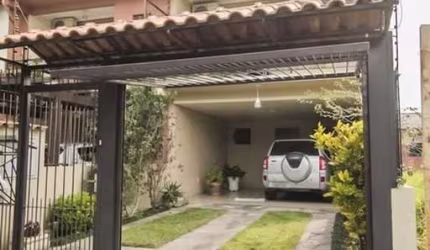 Casa com 3 quartos à venda na Rua Luís Felipe Monmany, 47, Hípica, Porto Alegre, 119 m2 por R$ 600.000