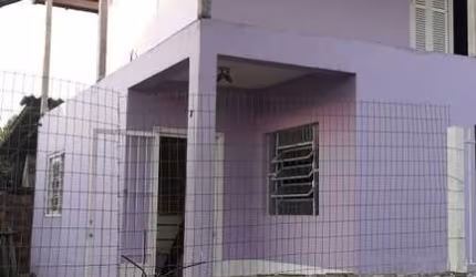 Casa com 3 quartos à venda na Rua Reinaldo Muller, 856, Ponta Grossa, Porto Alegre, 144 m2 por R$ 190.000