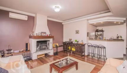 Casa com 4 quartos à venda na Praça Paulo de Aragão Bozano, 138, Vila Ipiranga, Porto Alegre, 340 m2 por R$ 1.500.000