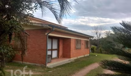 Casa com 3 quartos à venda na Beco dos Faria, 7, Lageado, Porto Alegre, 340 m2 por R$ 832.000