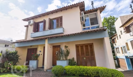 Casa em condomínio fechado com 3 quartos à venda na Rua Doutor Mário Totta, 416, Tristeza, Porto Alegre, 170 m2 por R$ 630.000