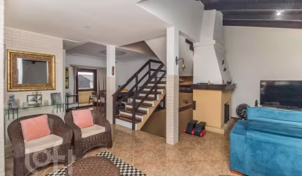 Casa com 4 quartos à venda na Rua Martins de Lima, 965, São José, Porto Alegre, 494 m2 por R$ 880.000