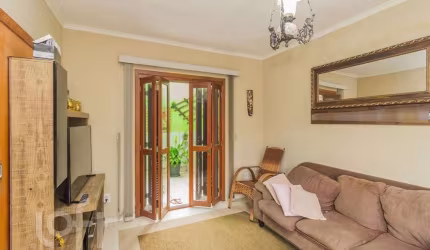 Casa com 3 quartos à venda na Via de Acesso Quatro, 78, Jardim Carvalho, Porto Alegre, 190 m2 por R$ 500.000