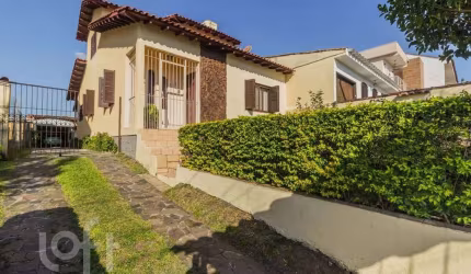Casa com 3 quartos à venda na Rua Vidal de Negreiros, 724, São José, Porto Alegre, 224 m2 por R$ 489.000