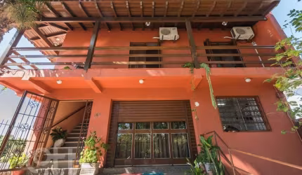 Casa com 4 quartos à venda na Avenida dos Prazeres, 886, Vila Jardim, Porto Alegre, 528 m2 por R$ 1.570.000