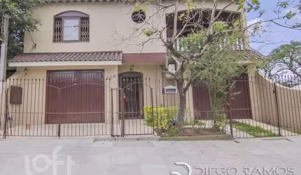 Casa com 5 quartos à venda na Rua Ernestina Amaro Torelly, 380, Jardim Carvalho, Porto Alegre, 340 m2 por R$ 560.000