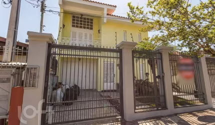 Casa com 3 quartos à venda na Rua Leopoldo Bettiol, 420, Jardim Itu Sabará, Porto Alegre, 232 m2 por R$ 900.000