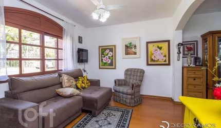 Casa em condomínio fechado com 4 quartos à venda na Rua Doutor Campos Velho, 1245, Cavalhada, Porto Alegre, 300 m2 por R$ 750.000