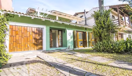 Casa com 6 quartos à venda na Rua Doutor Benjamin Camozato, 55, Ipanema, Porto Alegre, 320 m2 por R$ 1.500.000