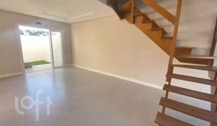 Casa com 3 quartos à venda na Rua Marco Túlio Kalil Ferreyro, 83, Hípica, Porto Alegre, 134 m2 por R$ 530.000