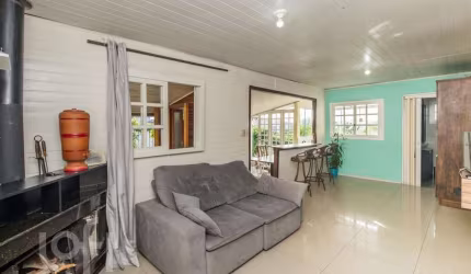 Casa com 3 quartos à venda na Avenida dos Prazeres, 546, Vila Jardim, Porto Alegre, 70 m2 por R$ 715.000