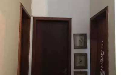 Casa com 3 quartos à venda na Rua Criciúma, 357, Guarujá, Porto Alegre, 147 m2 por R$ 590.000