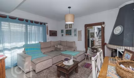 Casa com 3 quartos à venda na Rua dos Guenoas, 683, Espírito Santo, Porto Alegre, 144 m2 por R$ 485.000