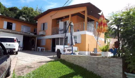 Casa com 3 quartos à venda na Rua José Alves de Castro, 468, Belém Velho, Porto Alegre, 200 m2 por R$ 690.000