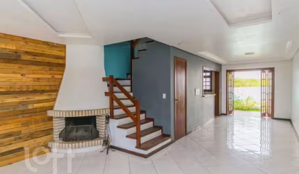 Casa com 3 quartos à venda na Rua Carlos Nobre, 179, Ipanema, Porto Alegre, 134 m2 por R$ 437.000