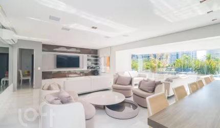 Apartamento com 4 quartos à venda na Rua Nicola Mathias Falci, 151, Jardim do Salso, Porto Alegre, 210 m2 por R$ 2.900.000