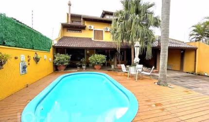 Casa com 3 quartos à venda na Avenida Orleaes, 492, Serraria, Porto Alegre, 327 m2 por R$ 1.980.000