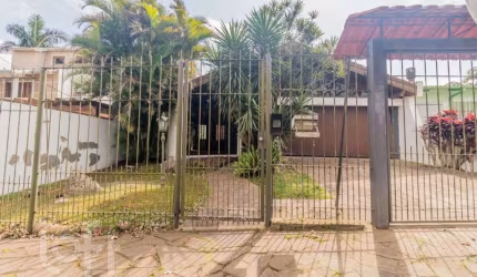 Casa com 3 quartos à venda na Rua Morano Calabro, 398, Ipanema, Porto Alegre, 252 m2 por R$ 700.000