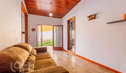 Casa com 5 quartos à venda na Rua Coronel José Rodrigues Sobral, 632, Partenon, Porto Alegre, 254 m2 por R$ 980.000