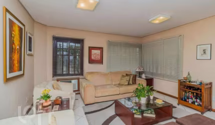 Casa com 3 quartos à venda na Rua Doutor Raul Moreira, 115, Cristal, Porto Alegre, 191 m2 por R$ 880.000