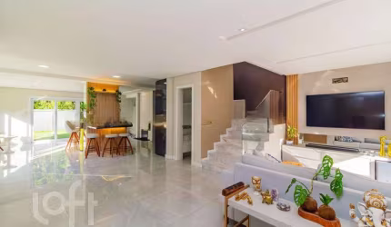 Casa em condomínio fechado com 3 quartos à venda na Rua Carlos Maximiliano Fayet, 430, Hípica, Porto Alegre, 180 m2 por R$ 990.000