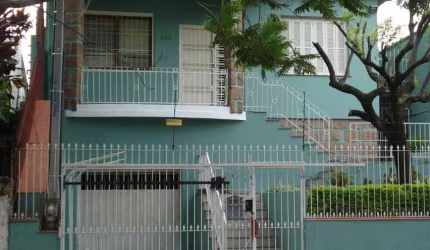 Casa com 3 quartos à venda na Rua Guilherme Schell, 253, Santo Antônio, Porto Alegre, 233 m2 por R$ 770.000