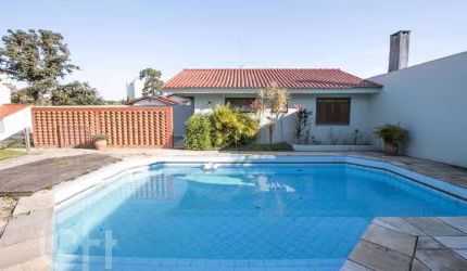 Casa com 5 quartos à venda na Rua Caiapó, 15, Vila Assunção, Porto Alegre, 508 m2 por R$ 2.600.000