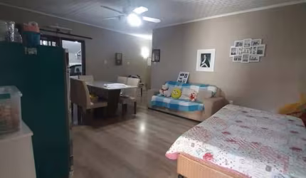 Casa com 4 quartos à venda na Avenida dos Gaúchos, 660, Sarandi, Porto Alegre, 220 m2 por R$ 430.000