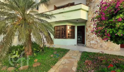Casa com 3 quartos à venda na Rua Orfanotrófio, 1190, Nonoai, Porto Alegre, 182 m2 por R$ 902.500