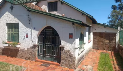Casa com 3 quartos à venda na Rua Januário Scalzilli, 55, Santa Tereza, Porto Alegre, 106 m2 por R$ 330.000