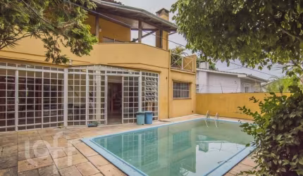Casa com 5 quartos à venda na Avenida General Barreto Viana, 691, Vila Jardim, Porto Alegre, 364 m2 por R$ 1.350.000