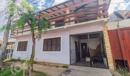Casa com 5 quartos à venda na Rua Hesiodo Andrade, 270, Hípica, Porto Alegre, 300 m2 por R$ 400.000
