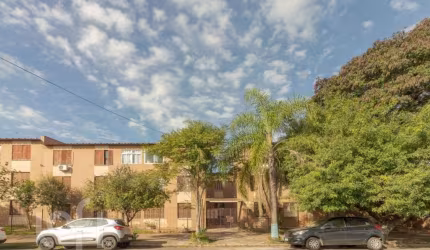 Apartamento com 2 quartos à venda na Avenida Francisco Talaia de Moura, 45, Rubem Berta, Porto Alegre, 43 m2 por R$ 179.998