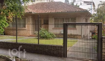 Casa com 4 quartos à venda na Rua Eça de Queiroz, 843, Petrópolis, Porto Alegre, 600 m2 por R$ 1.915.000