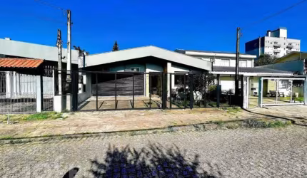 Casa com 3 quartos à venda na Avenida Doutor Walter Só Jobim, 80, Jardim Lindóia, Porto Alegre, 255 m2 por R$ 1.300.000