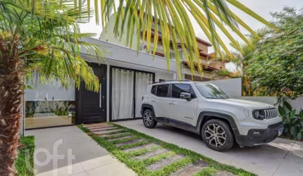 Casa com 2 quartos à venda na Travessa Nova Trento, 253, Tristeza, Porto Alegre, 153 m2 por R$ 890.000