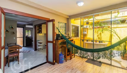 Casa em condomínio fechado com 4 quartos à venda na Rua Osório Mendes Ouriques, 332, Hípica, Porto Alegre, 161 m2 por R$ 430.000