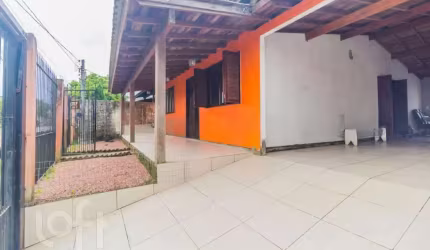 Casa com 3 quartos à venda na Rua Albertina Paz, 184, Restinga, Porto Alegre, 295 m2 por R$ 260.000