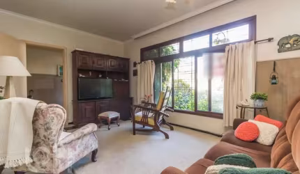 Casa com 6 quartos à venda na Travessa Trindade, 130, Jardim Lindóia, Porto Alegre, 411 m2 por R$ 1.800.000